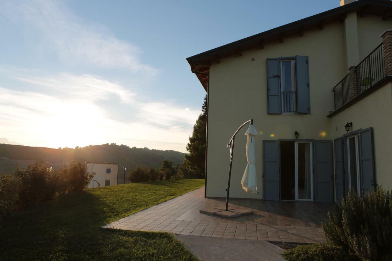 Agriturismo Terra Dei Falchi Castilenti Extérieur photo